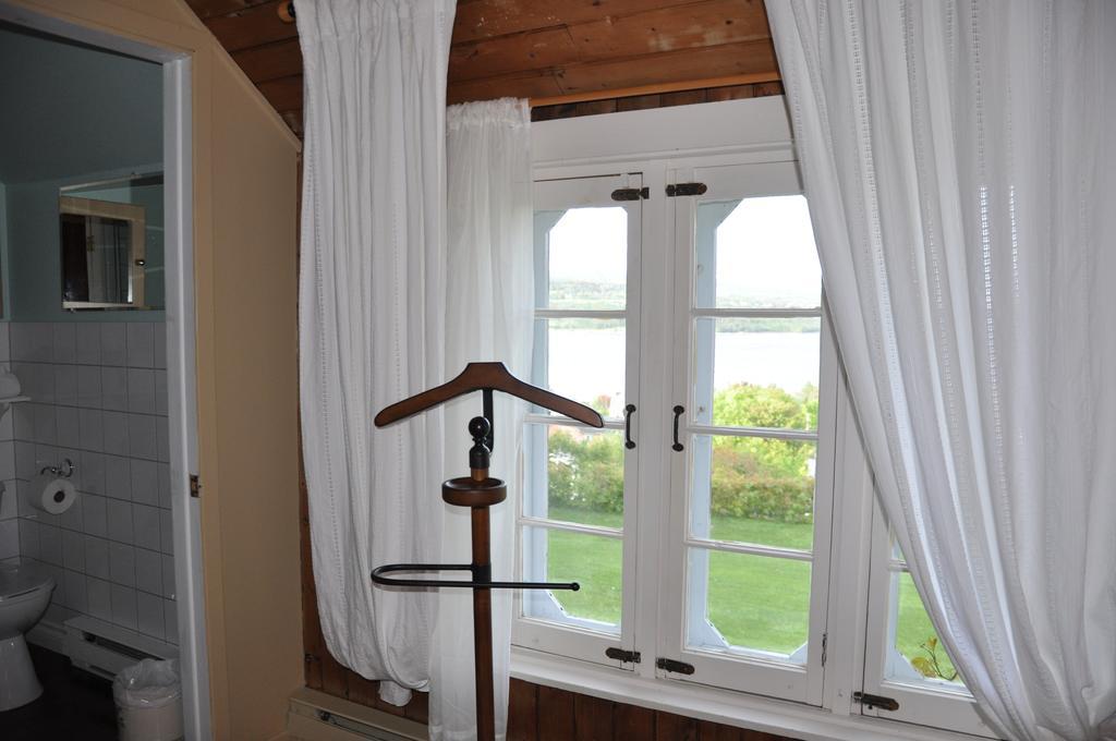 Auberge Sur La Cote Ла-Мальбе Номер фото