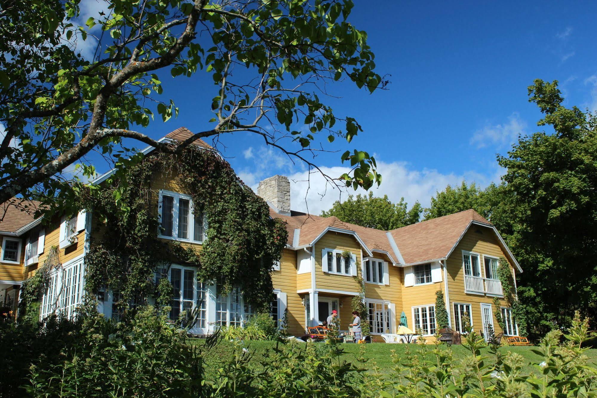 Auberge Sur La Cote Ла-Мальбе Экстерьер фото